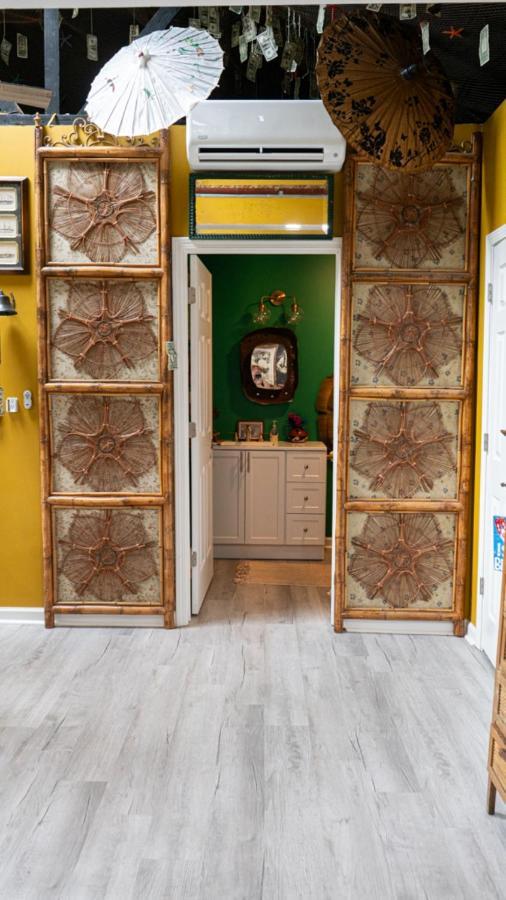 Tropical Tiki Hut Villa Louisville Bagian luar foto